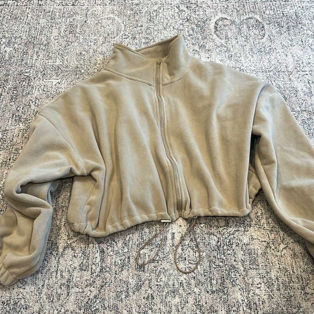 Women’s fleece jacket, zip up size large tan cream, beige